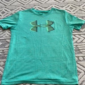 Under Armour t-shirt